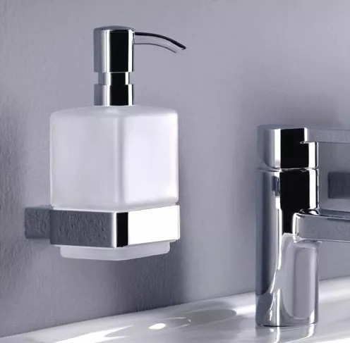 Дозатор жидкого мыла EMCO Loft хром (52100101) - 3