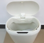 Мусорное ведро сенсорное овальное Mixxus Premium Topper-TC0112 White 12л цвет белый (MI7082) - 6